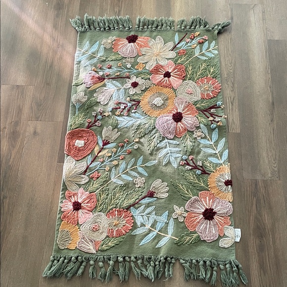 Magaschoni Home Rug Floral & Tassels 26x50” Cotton Textured - Picture 6 of 6